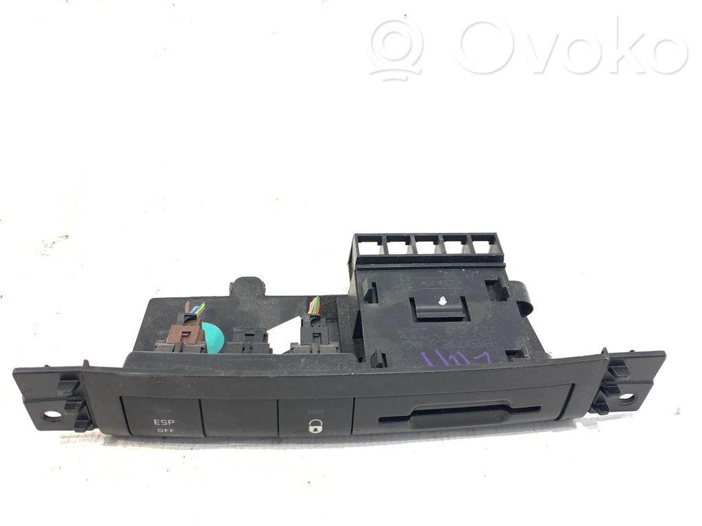 Peugeot 207 Ignition key card reader 