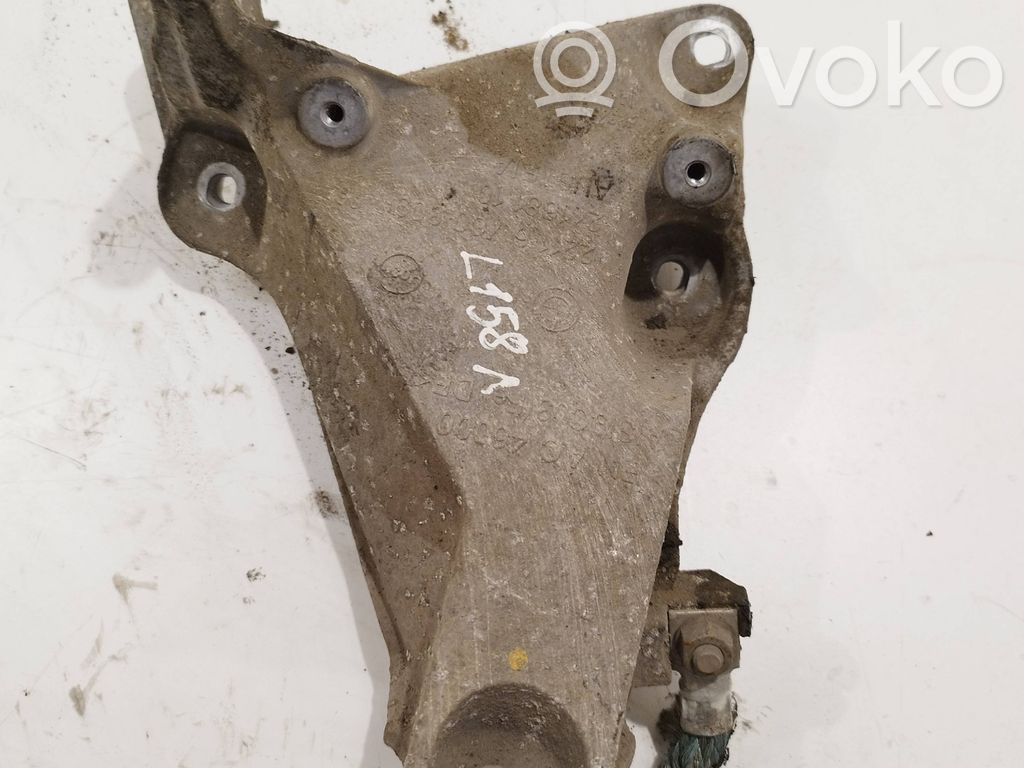 BMW 3 E90 E91 Engine mounting bracket 
