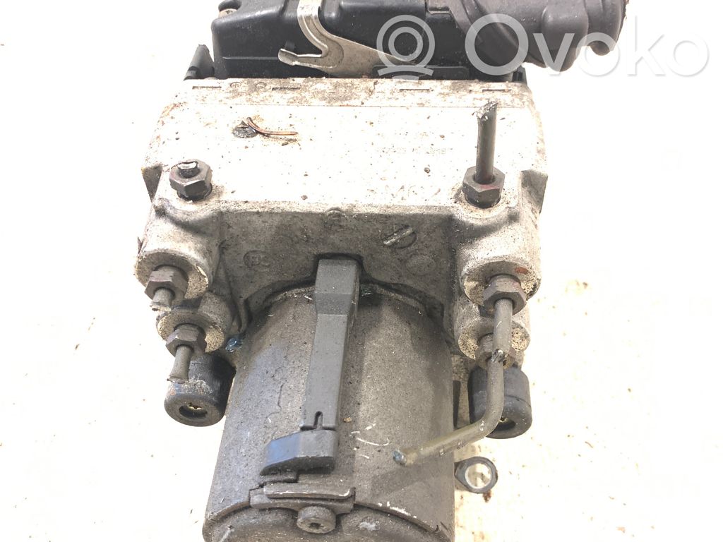 Mitsubishi Carisma ABS-pumppu 