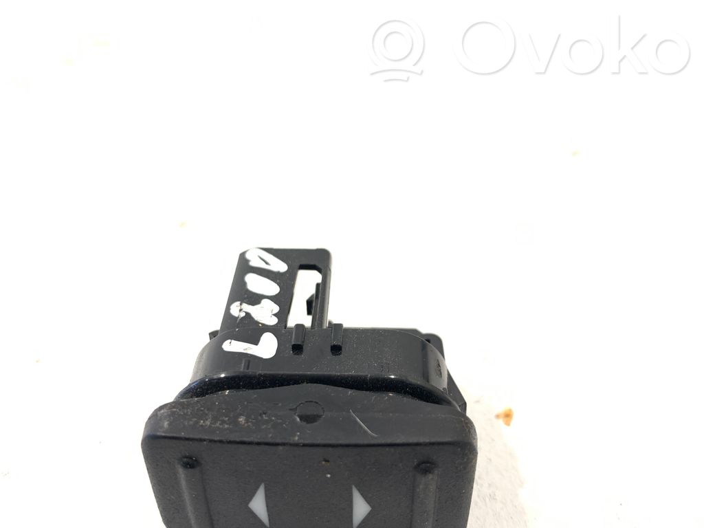 Electric window control switch   29112006