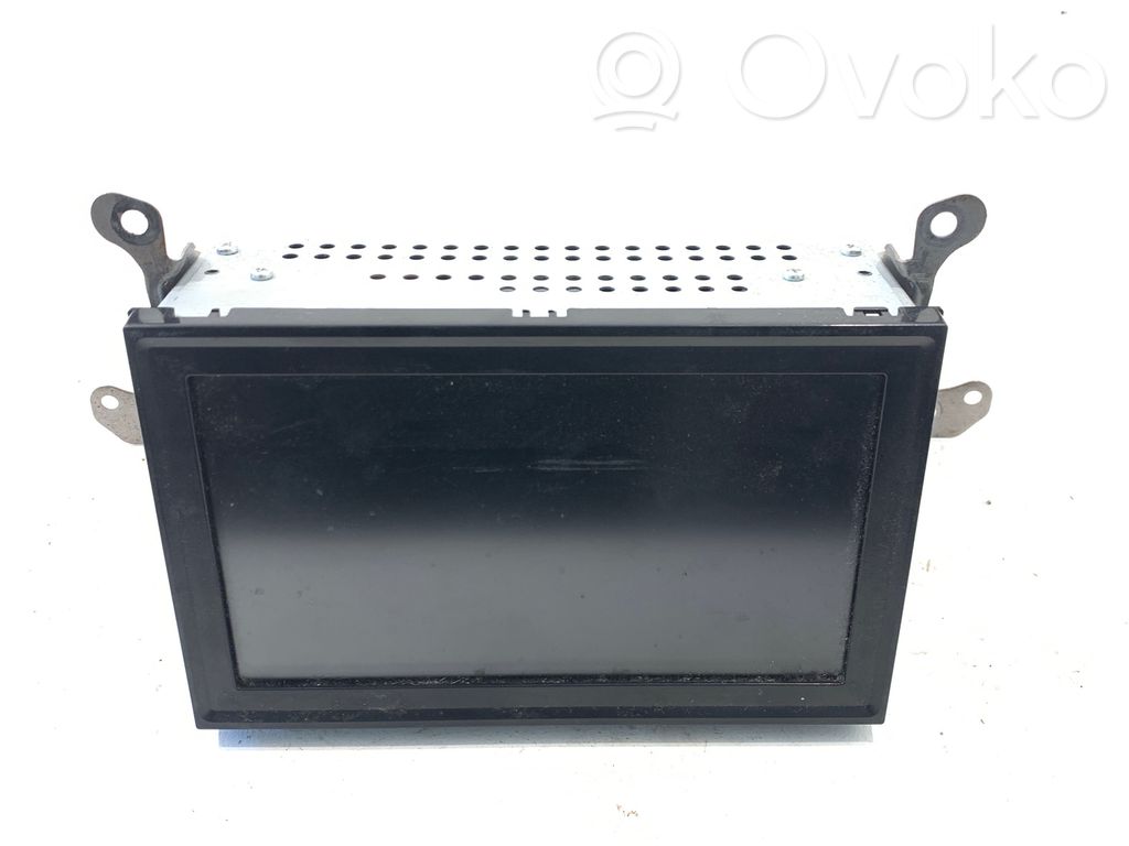 Mitsubishi Grandis Panel / Radioodtwarzacz CD/DVD/GPS 
