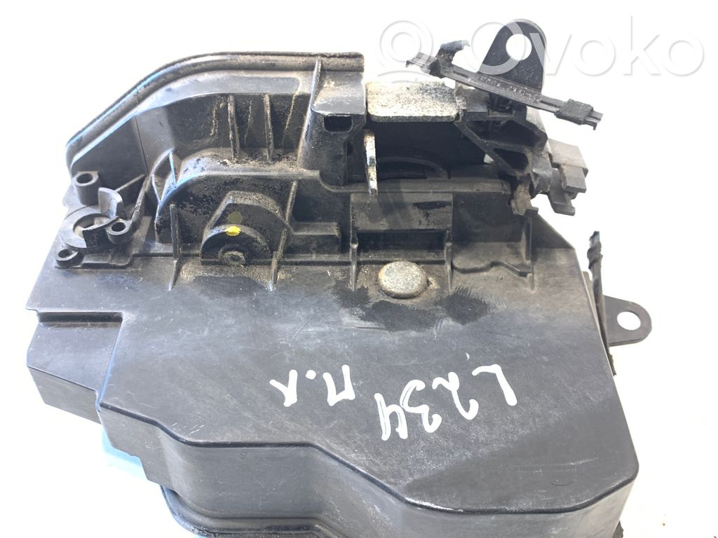 Front door lock   7167077