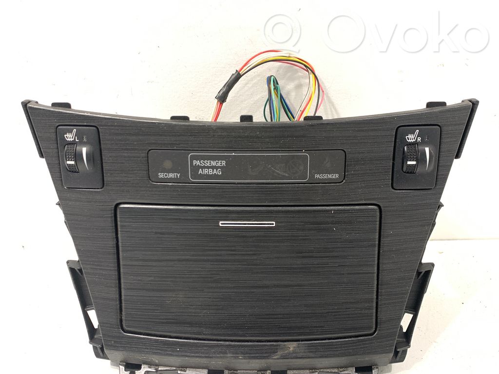 Toyota Avensis T270 Car ashtray 