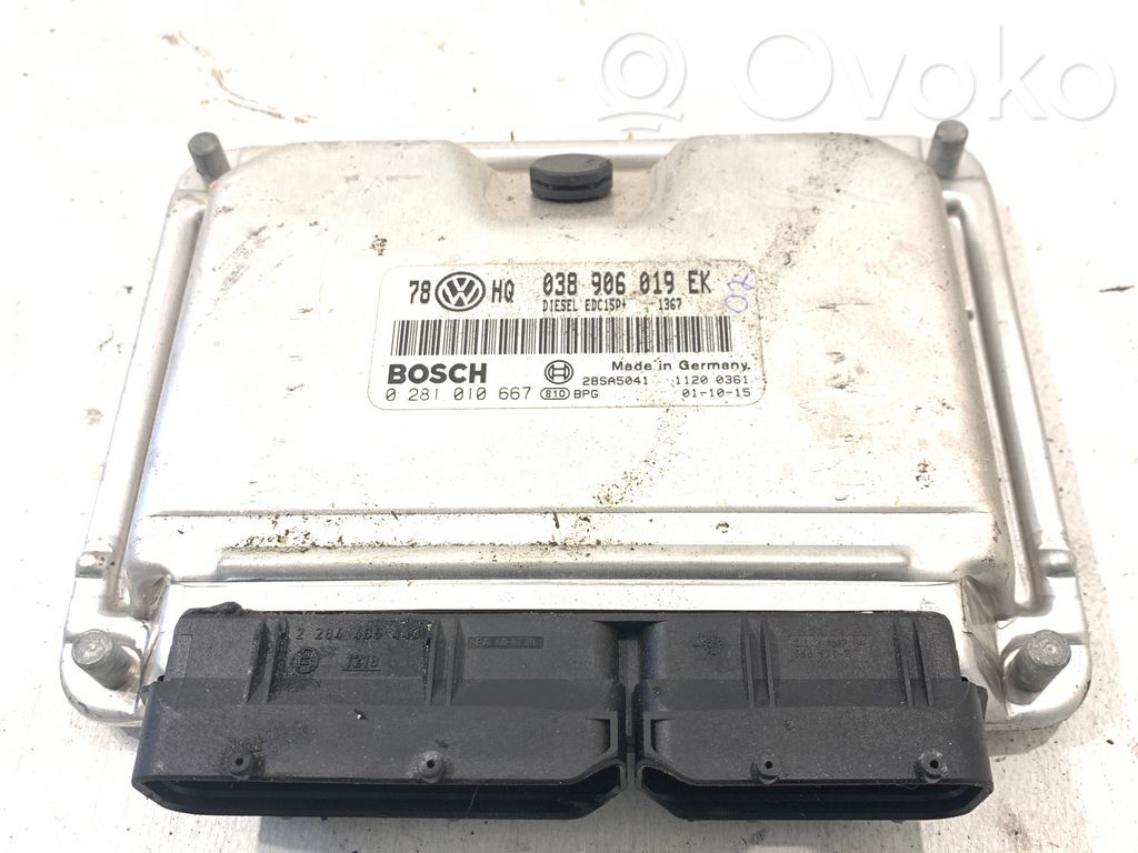Volkswagen PASSAT B5 Engine control unit/module 
