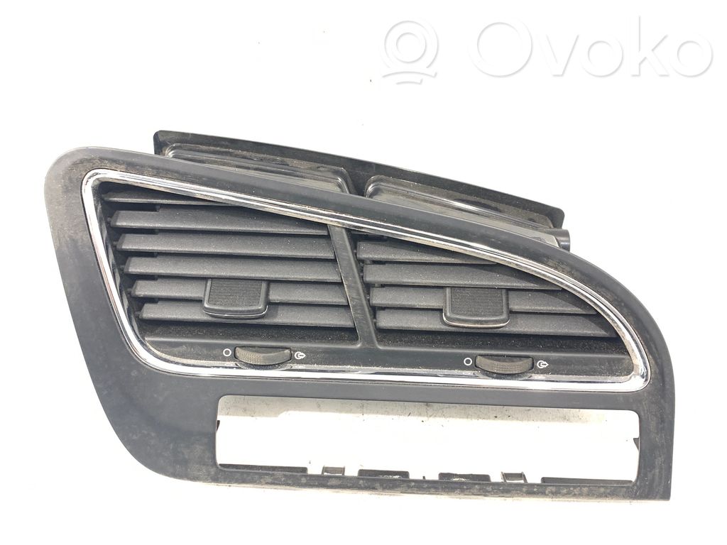 Peugeot 5008 Rear air vent grill 
