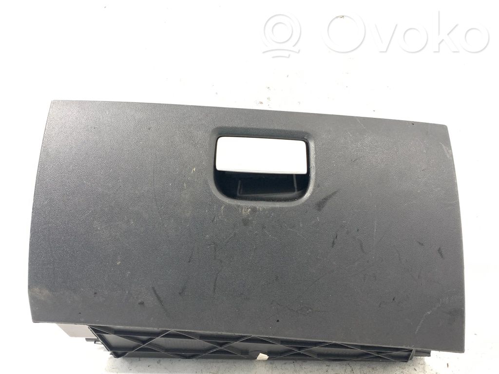 Fiat Punto (199) Cutie mănuși 