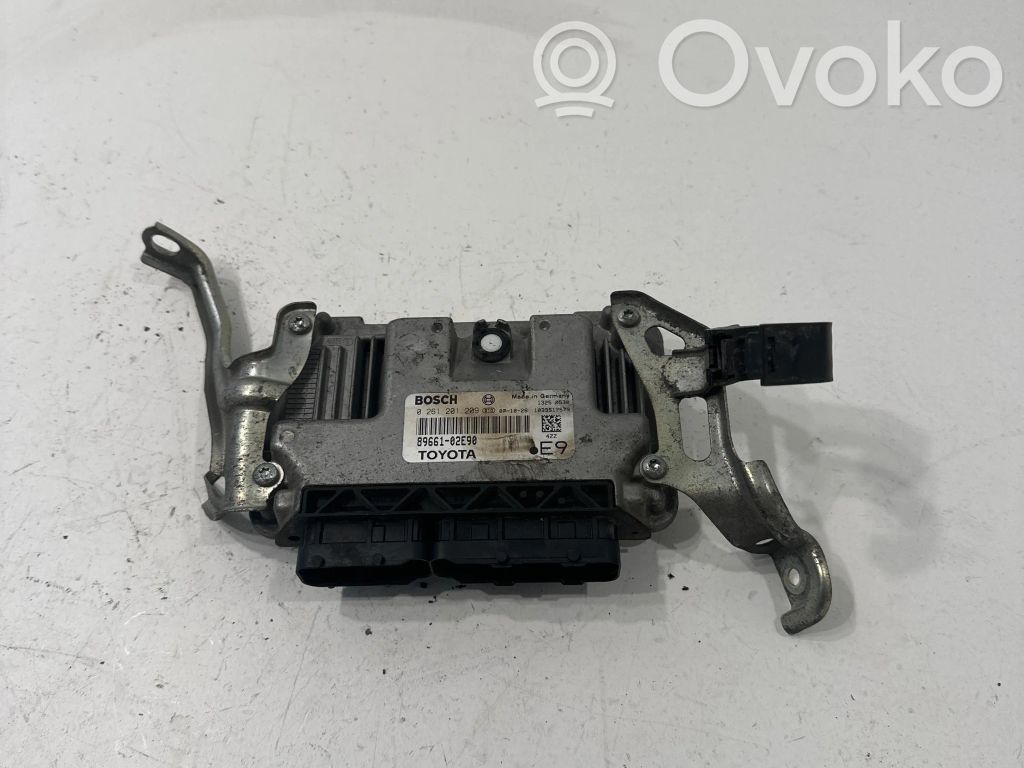 Toyota Auris 150 Engine control unit/module 