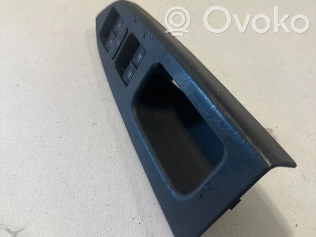 Volkswagen Touran I Przyciski szyb 