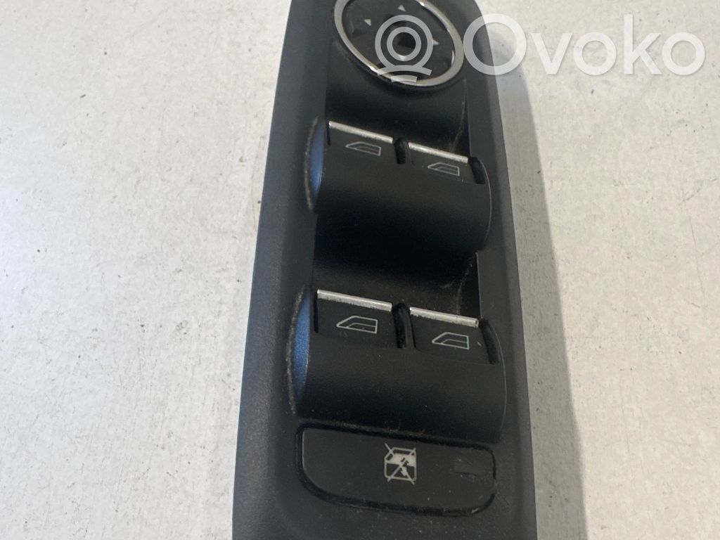 Electric window control switch   7S7T14A132AB,01092008