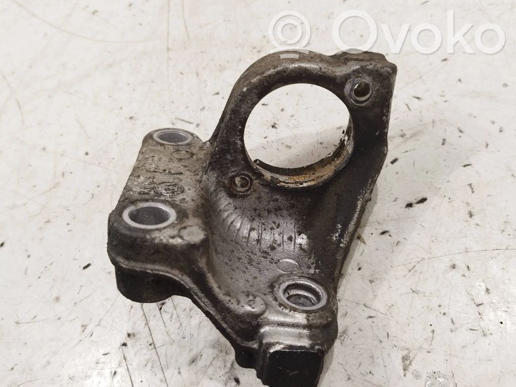 Peugeot 308 Driveshaft support bearing bracket 