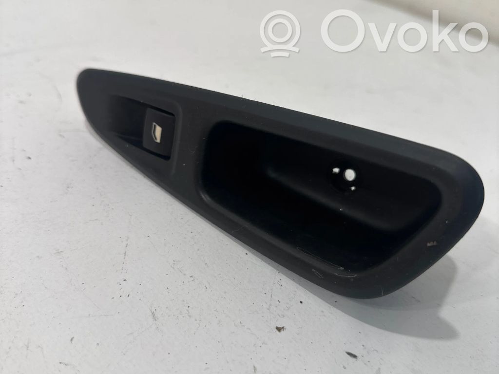 Peugeot 308 SW  Electric window control switch 