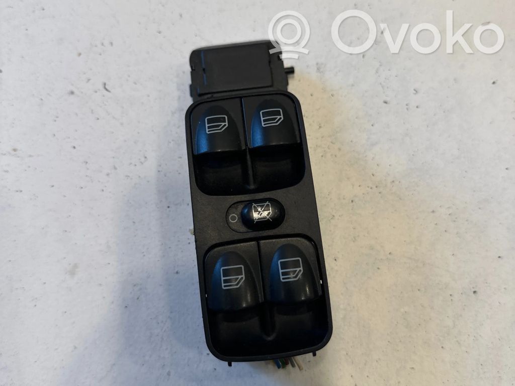 Mercedes-Benz C W203 Przyciski szyb 