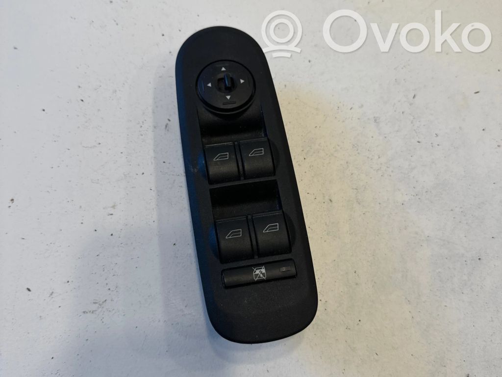 Electric window control switch   A3101710231,31012007,6M2T14A132AE