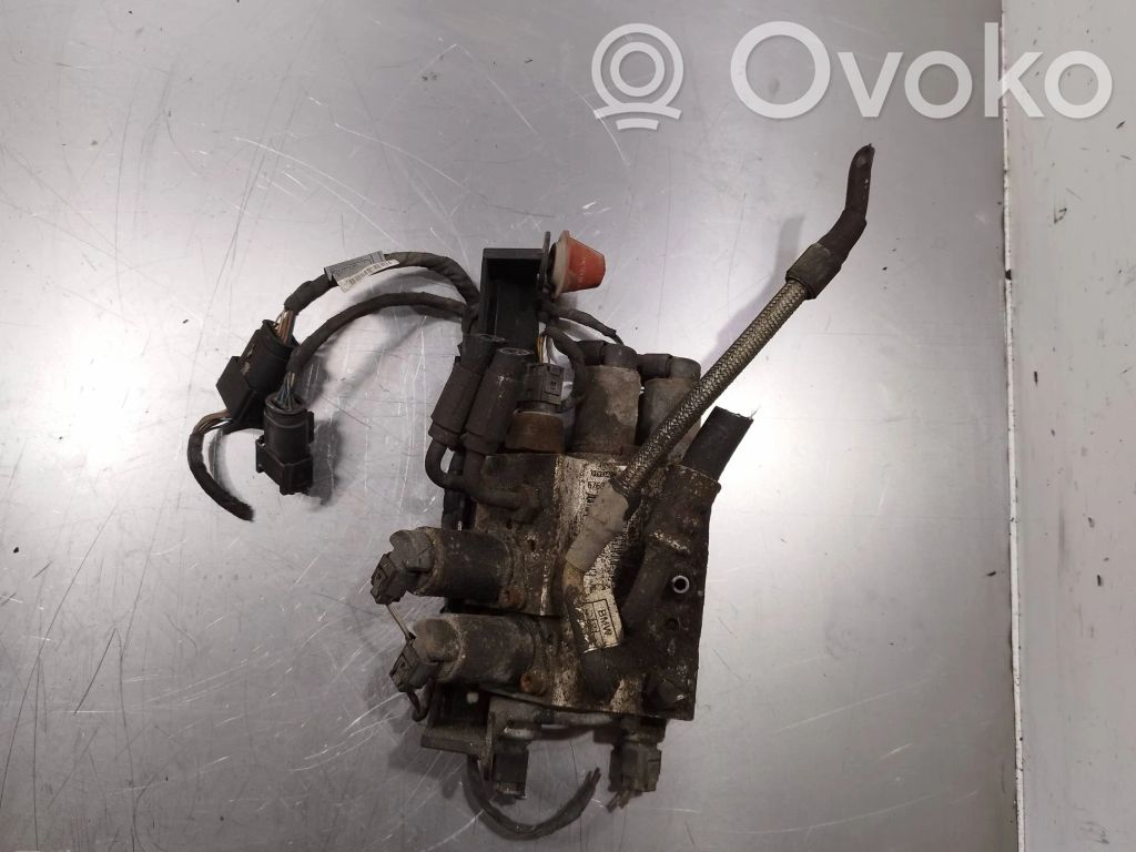 Active stabilizer control/valve assembly   6760840