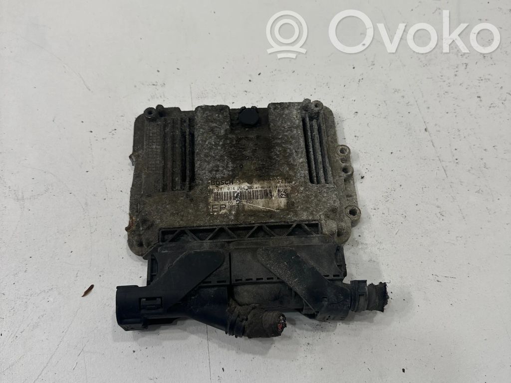 Opel Zafira B Engine control unit/module 