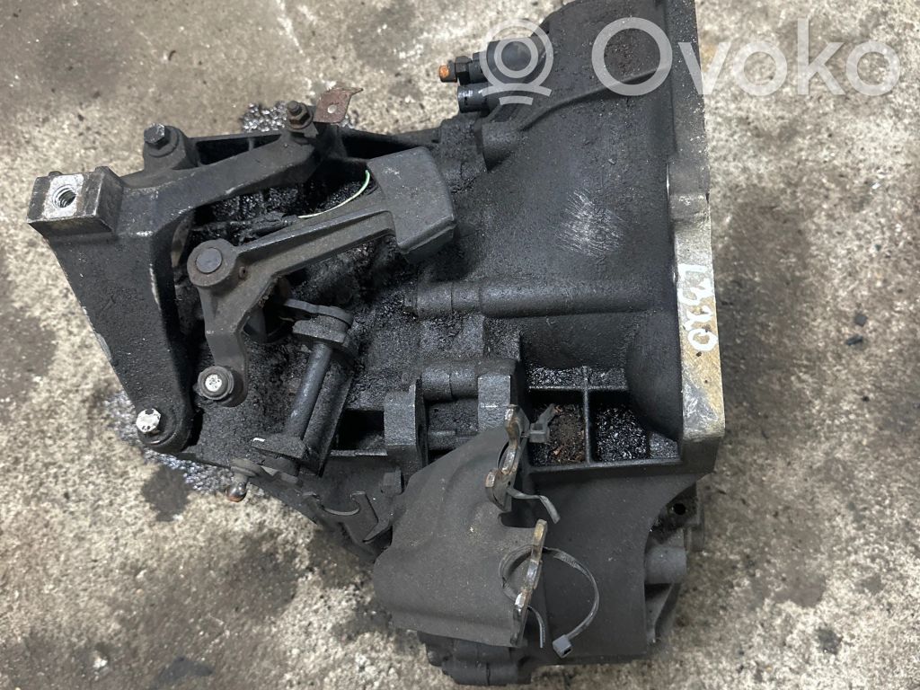 Volvo V50 Manualna 5-biegowa skrzynia biegów 
