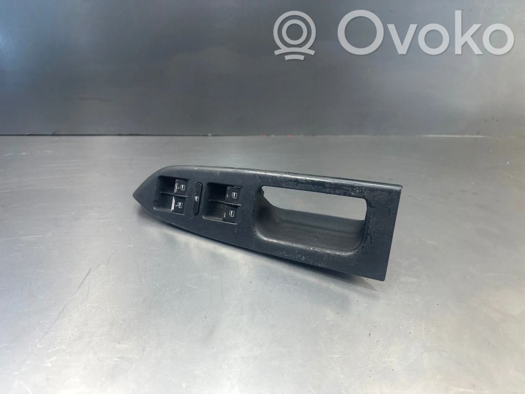 Volkswagen Touran I Przyciski szyb 
