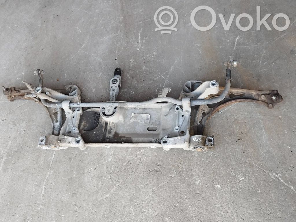 Volkswagen Touran I Front subframe 