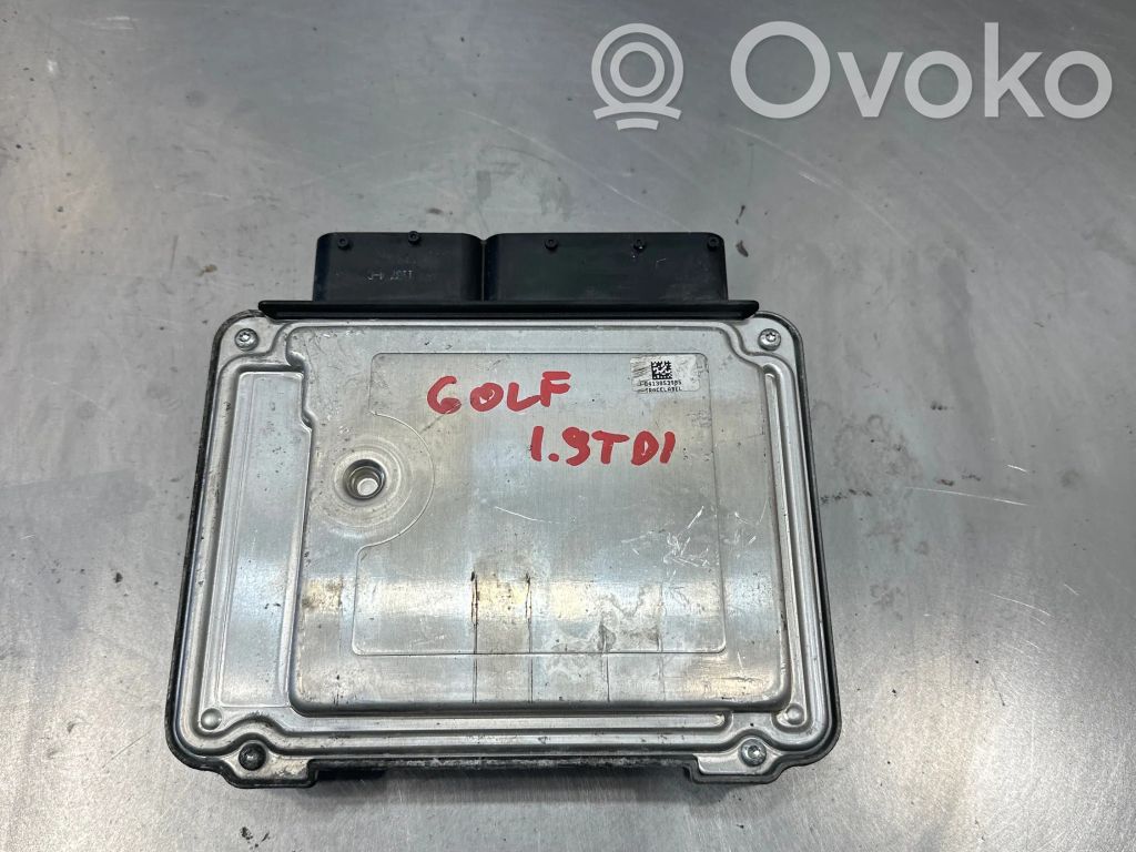 Volkswagen Golf V Engine control unit/module 