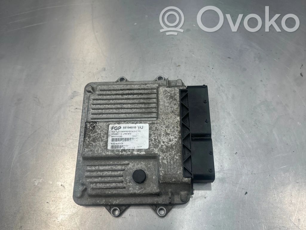 Opel Combo C Engine control unit/module 