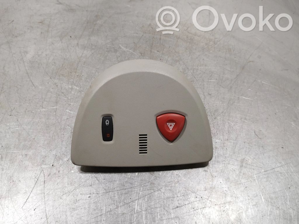 Renault Espace IV Botón interruptor de luz de peligro 
