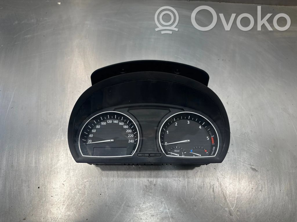 BMW X3 E83 Speedometer (instrument cluster) 