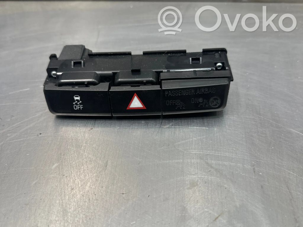 Opel Mokka Hazard light switch 