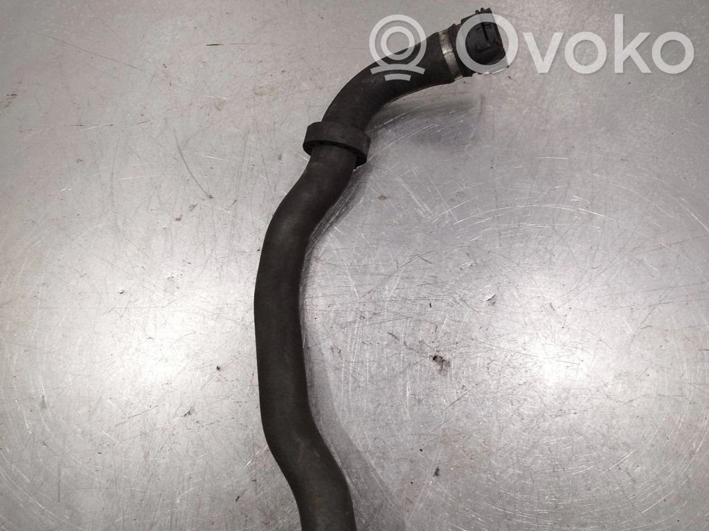 BMW X3 E83 Engine coolant pipe/hose 