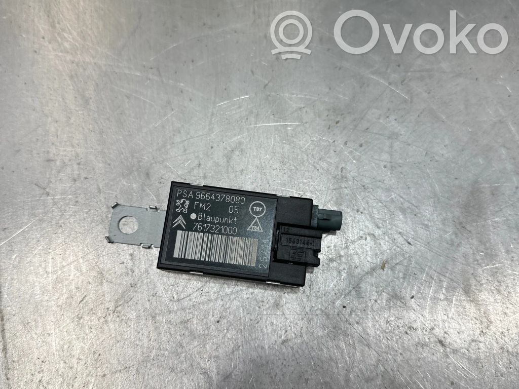 Peugeot 5008 Aerial antenna amplifier 