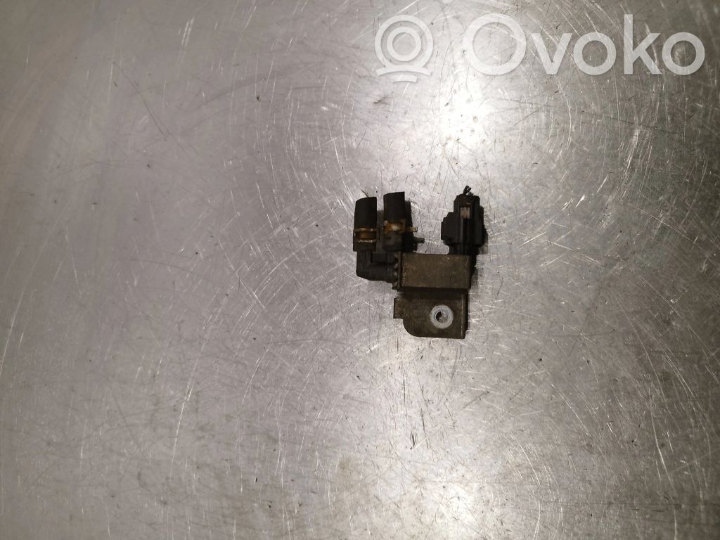 Suzuki Swift II Turbo solenoid valve 