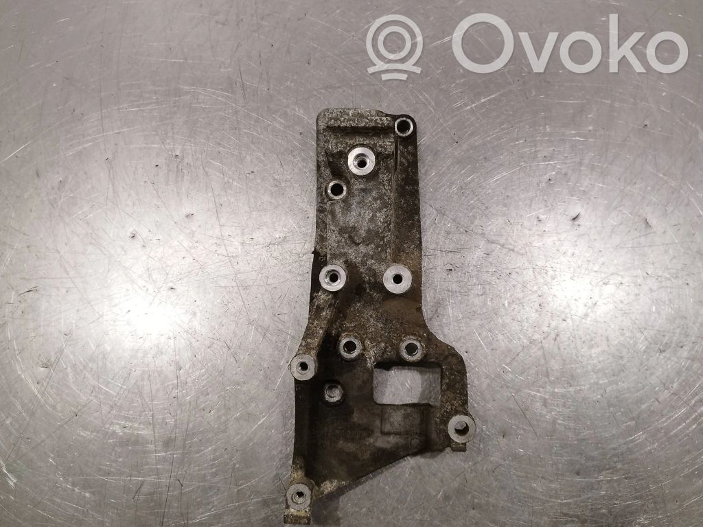 Mitsubishi ASX Engine mounting bracket 