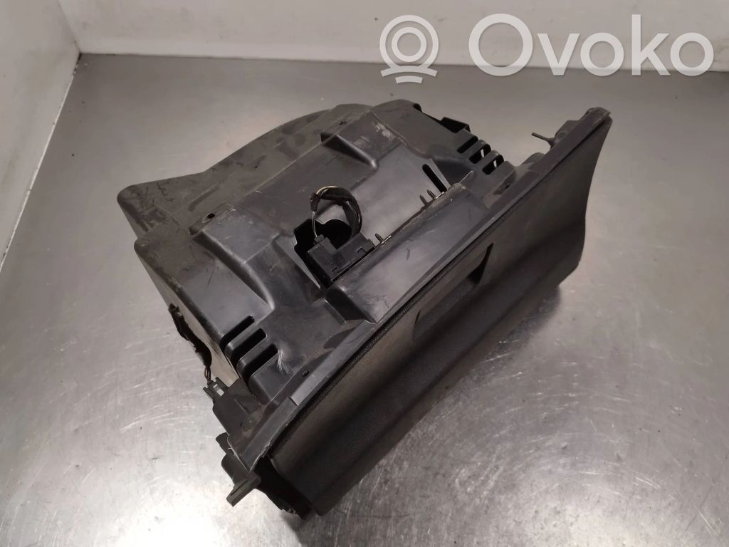 Ford S-MAX Daiktadėžės (bordačioko) komplektas 