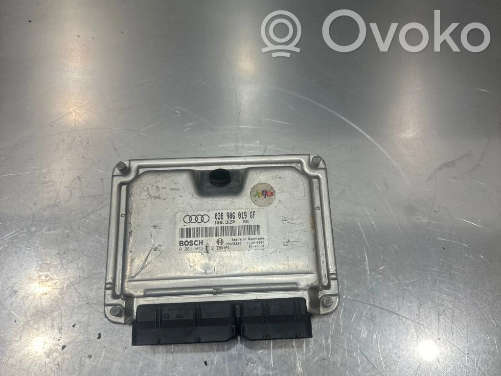 Volkswagen PASSAT B5.5 Engine control unit/module 