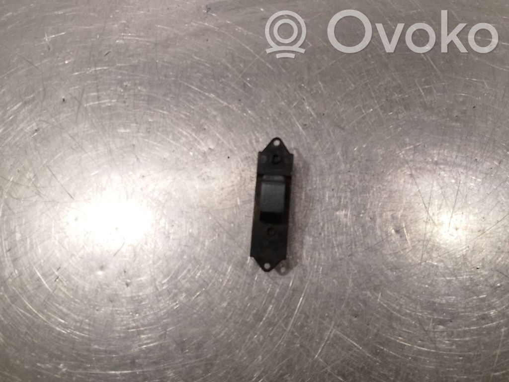 Mitsubishi Outlander Electric window control switch 