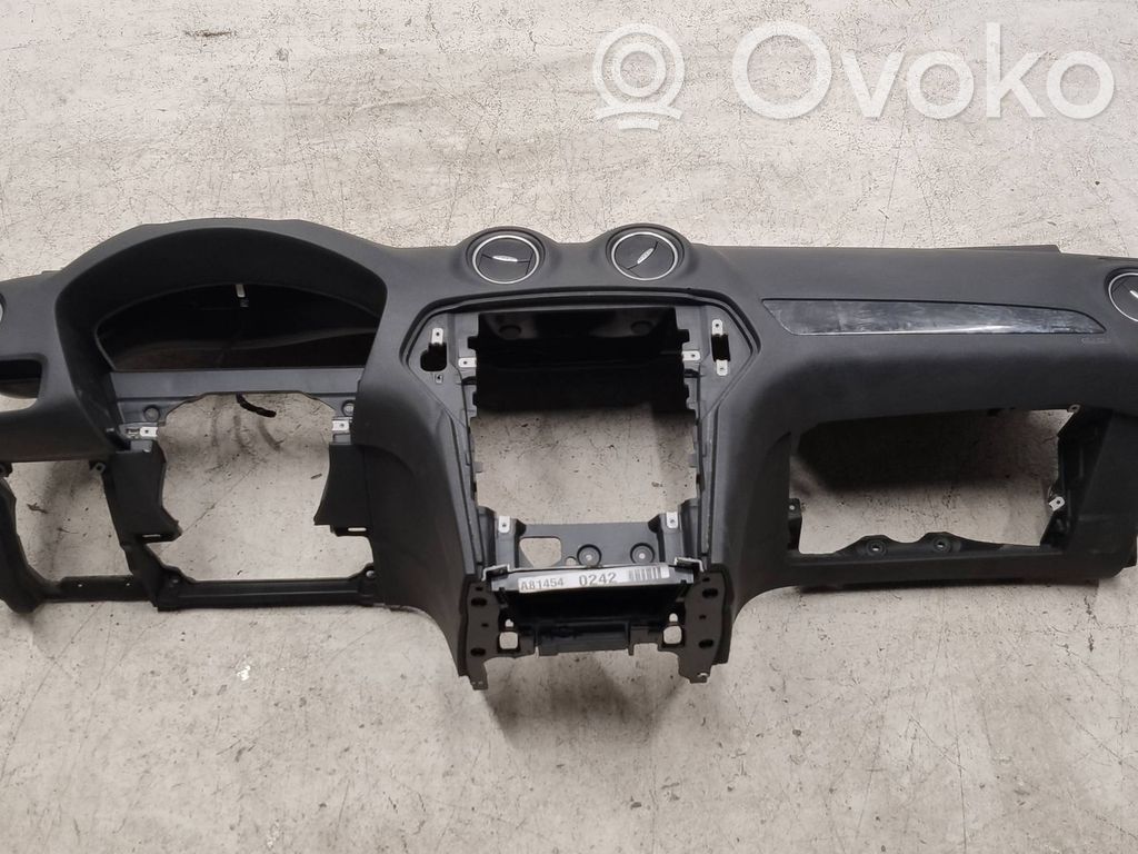 Ford Mondeo MK IV Panel de instrumentos 