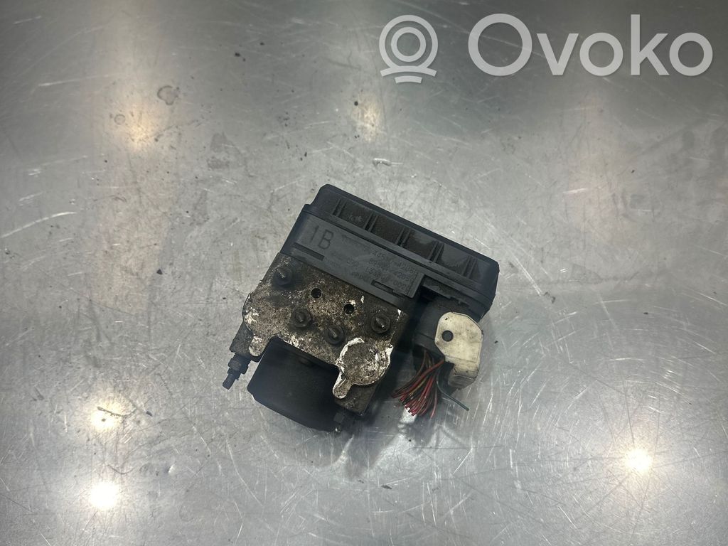 Toyota RAV 4 (XA20) Bomba de ABS 