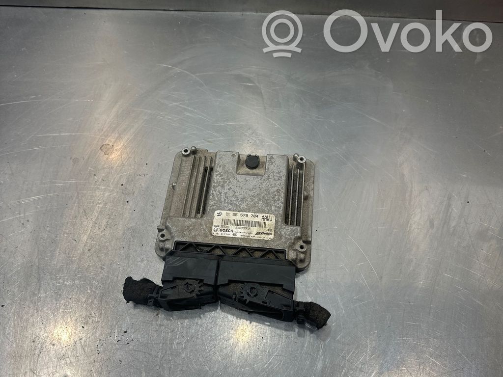 Opel Meriva B Engine control unit/module 