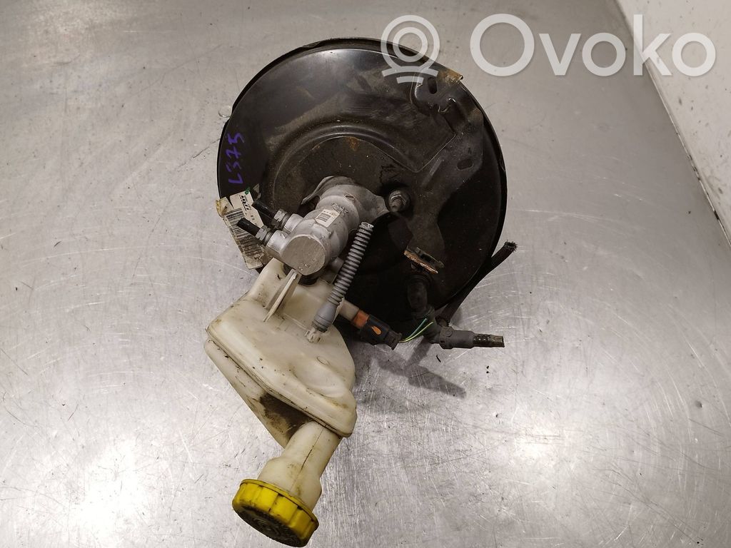 Peugeot 208 I Master brake cylinder 