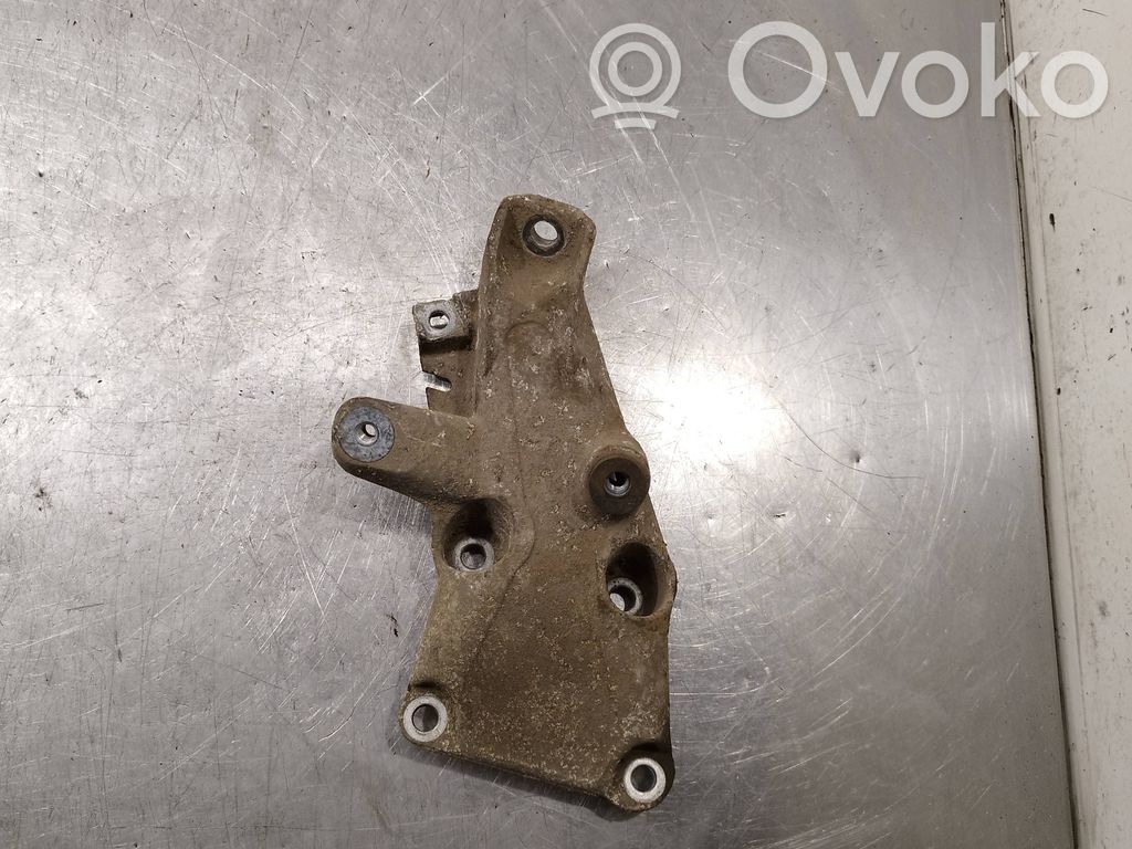 BMW 3 E90 E91 Engine mounting bracket 