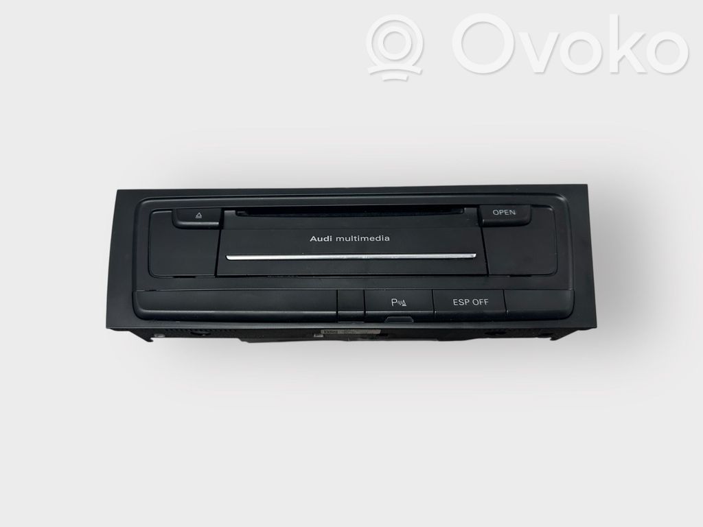 Panel / Radioodtwarzacz CD/DVD/GPS   8T2035666E