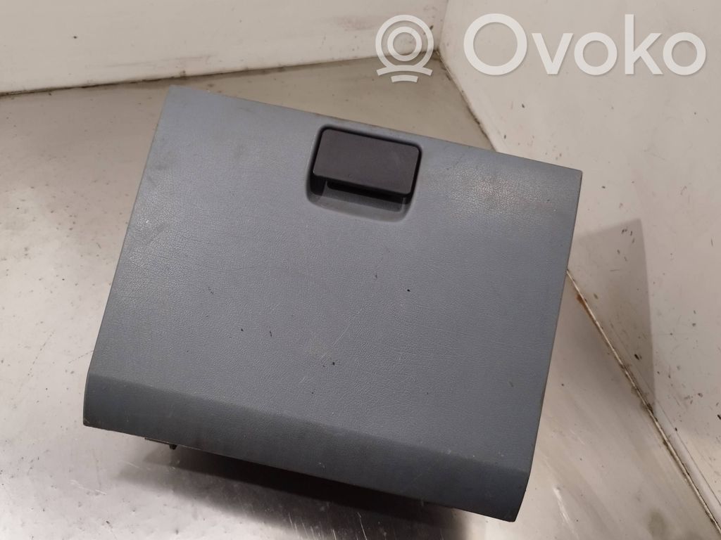 Guantera   6C11V06024AG