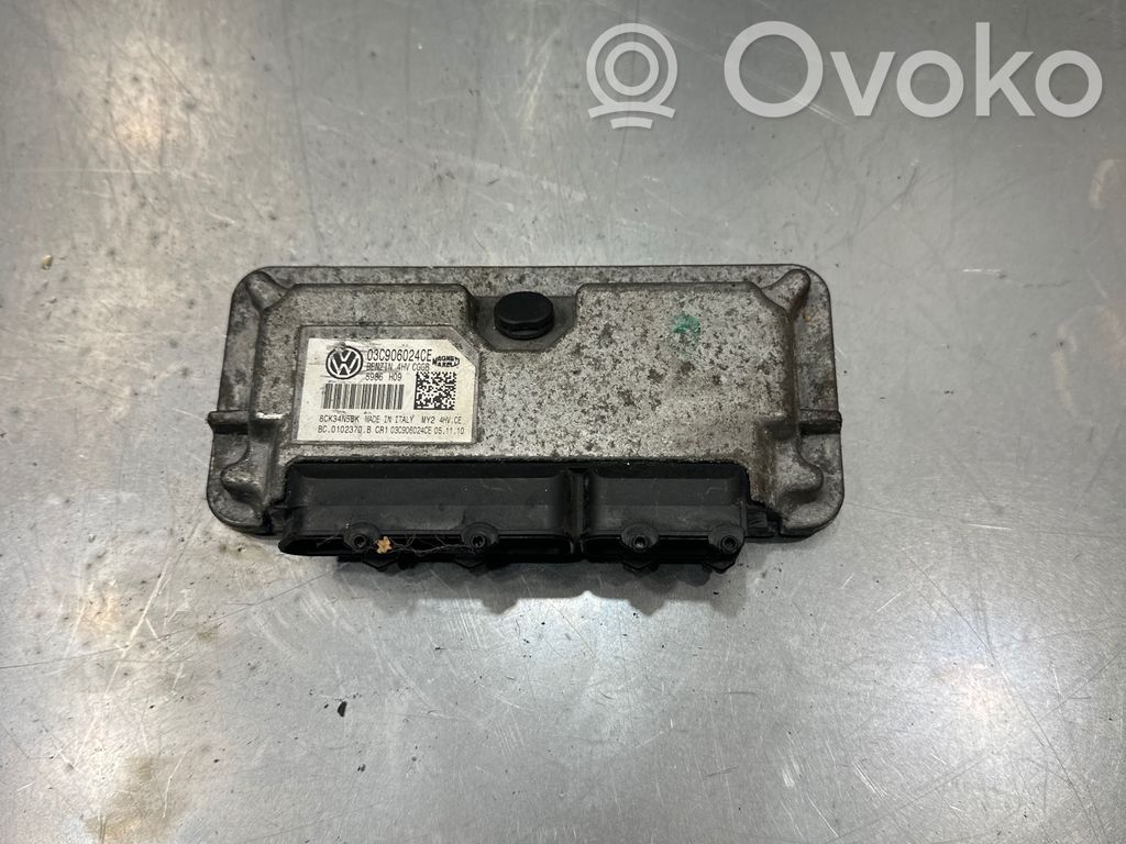 Skoda Fabia Mk2 (5J) Engine control unit/module 