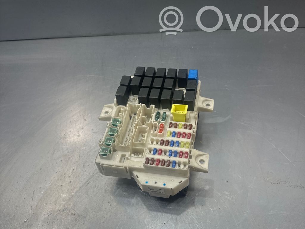 Mitsubishi Colt CZ3 Módulo de fusible 