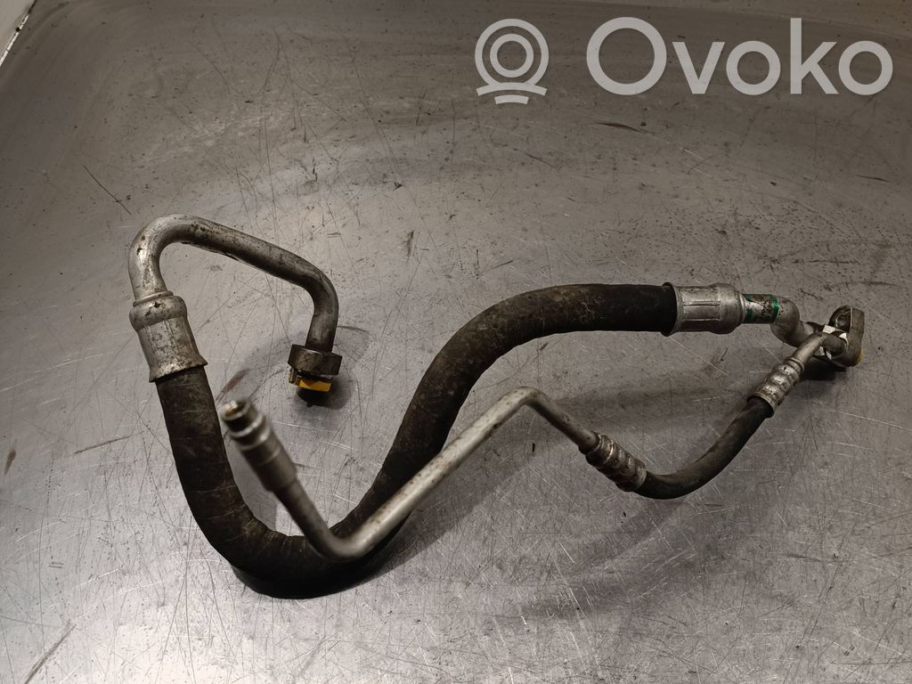 Tuyau de climatisation   6989309,16017810