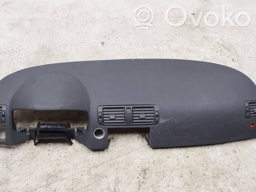 Volvo C30 Panelė 