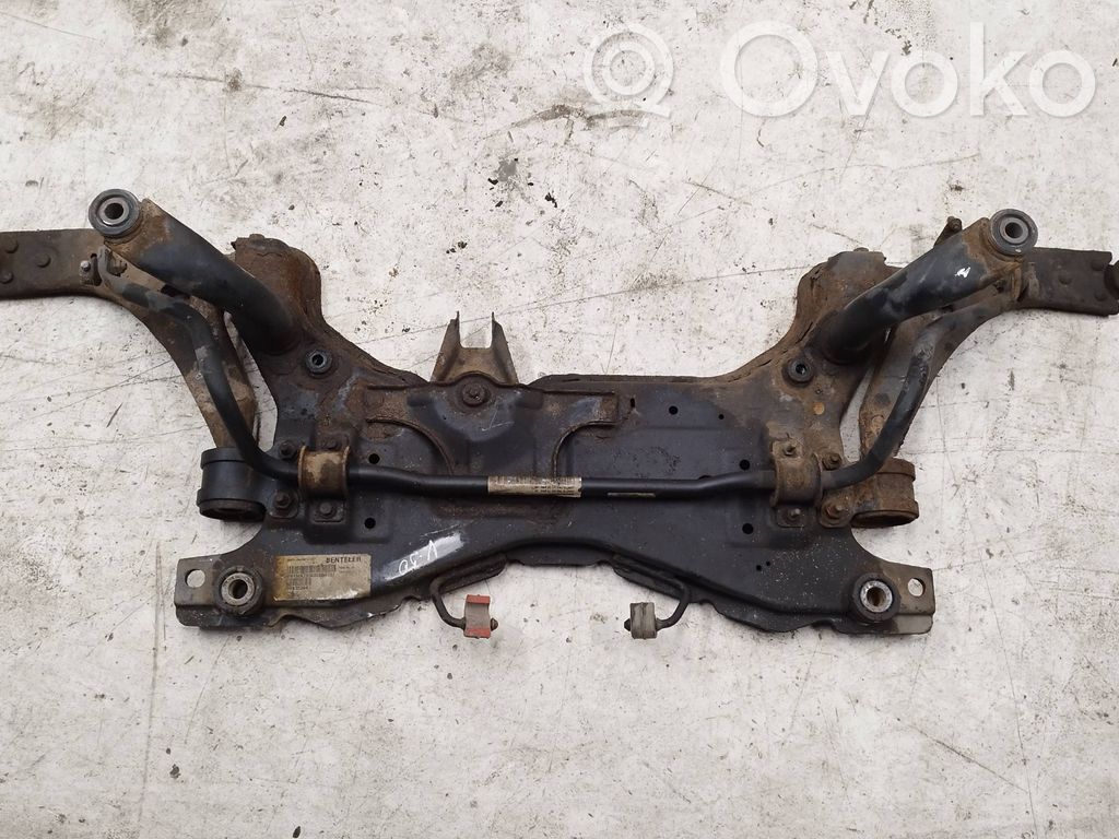 Volvo V50 Priekinis traversas 