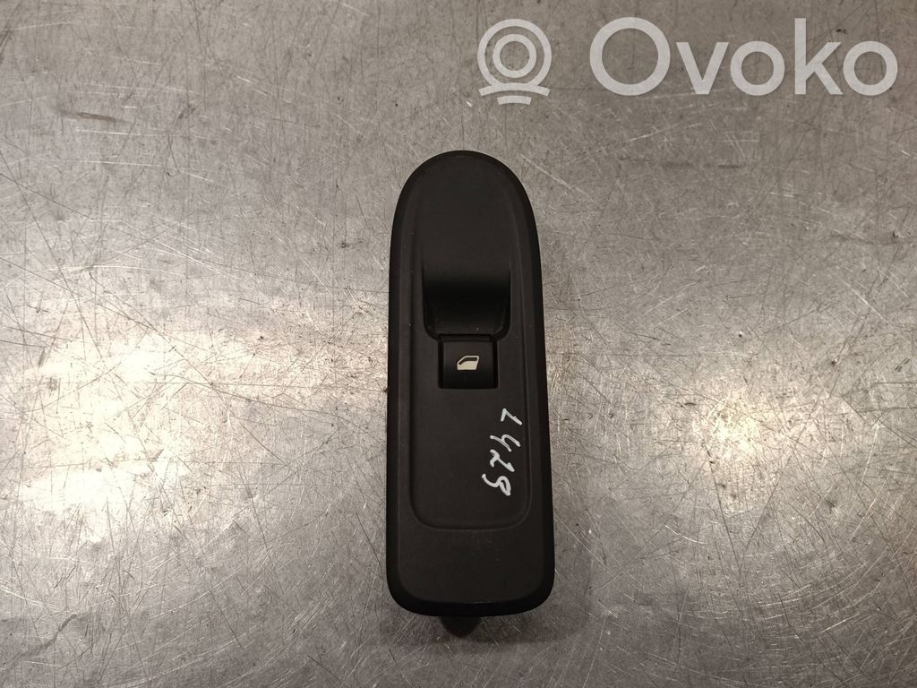 Peugeot 308 Electric window control switch 