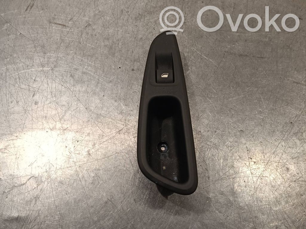 Peugeot 308 Electric window control switch 