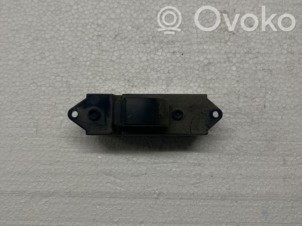 Mitsubishi Outlander Electric window control switch 