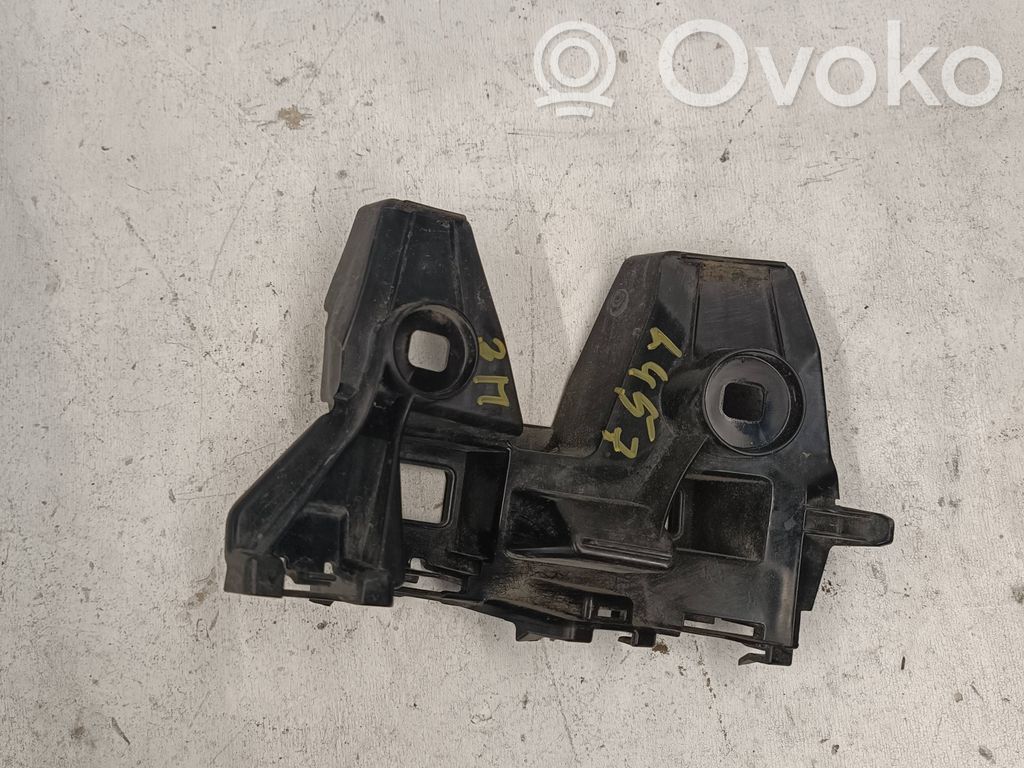 Volkswagen PASSAT B8 Suport montare bară spate 